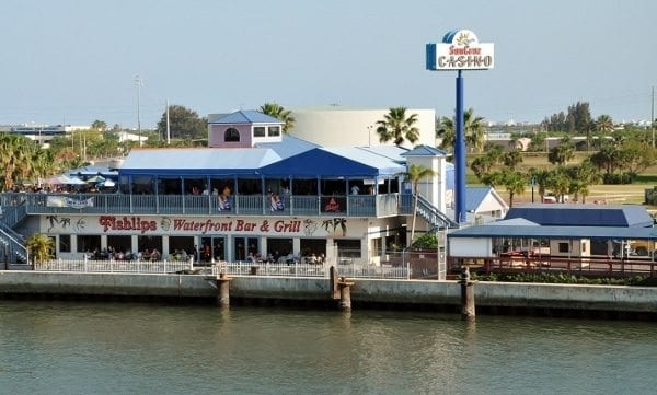 At Fish Lips, everyone stops eating to wave to passengers as the ships head to the Atlantic ocean.