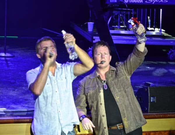 On a country music cruise aboard the Norwegian Pearl, Lonestar sings a parody about Norwegian's spritz-happy crew, 