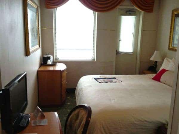 Double stateroom on American Cruise Lines Queen of the West