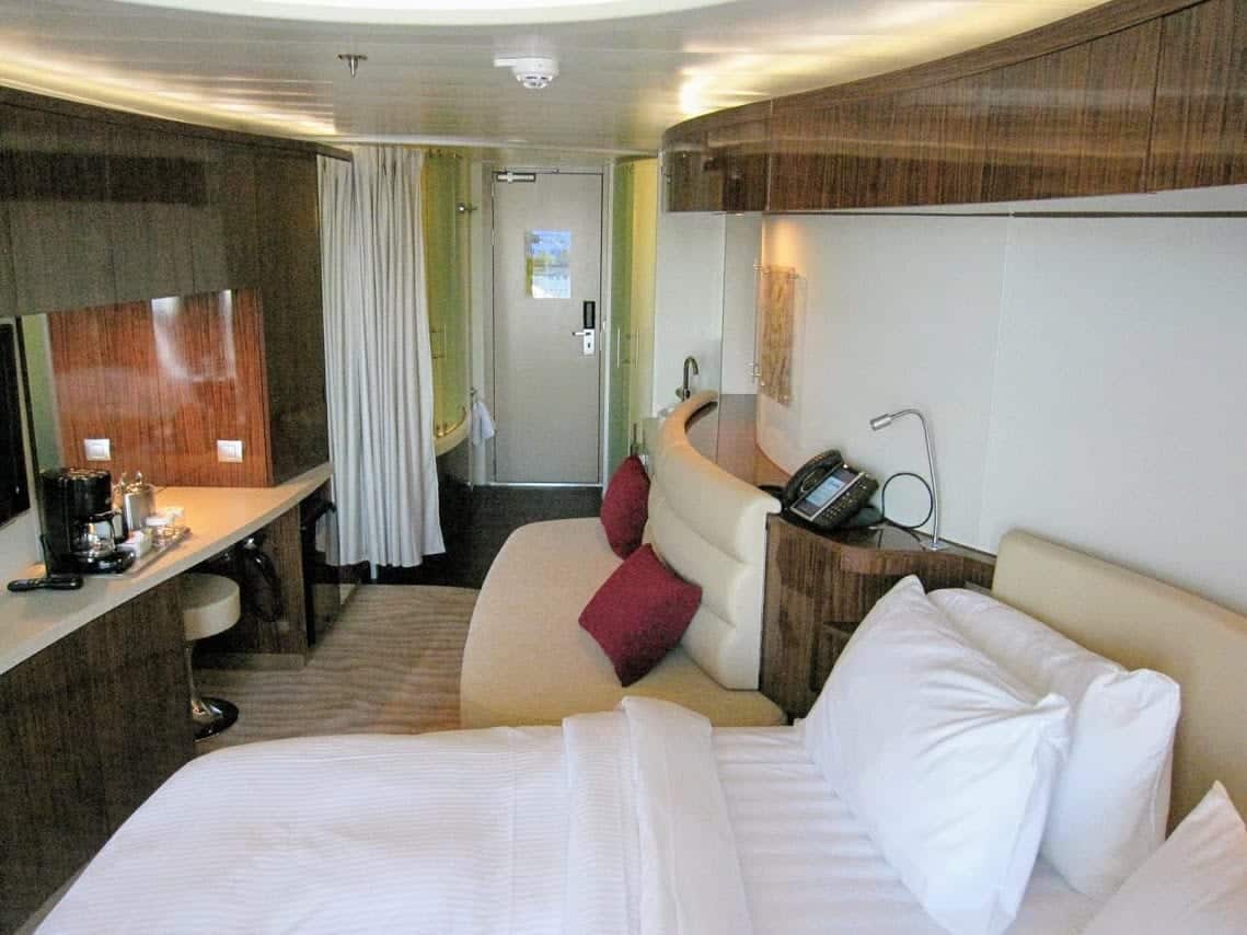 Norwegian-Epic-Large-Balcony-Stateroom.j