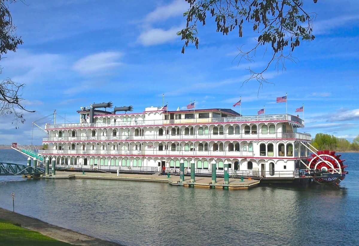 Lower summer prices on Columbia River Queen of the West Cruises