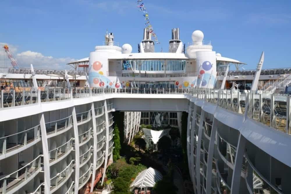 Best Tips For Easy Debarkation On Oasis Of The Seas