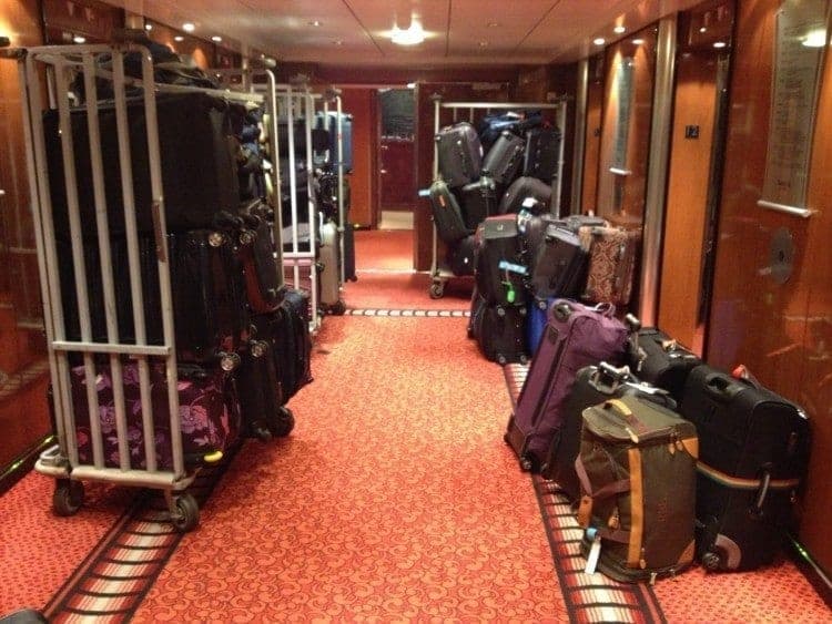 Someone didn't know what to pack for a seven-night cruise. 