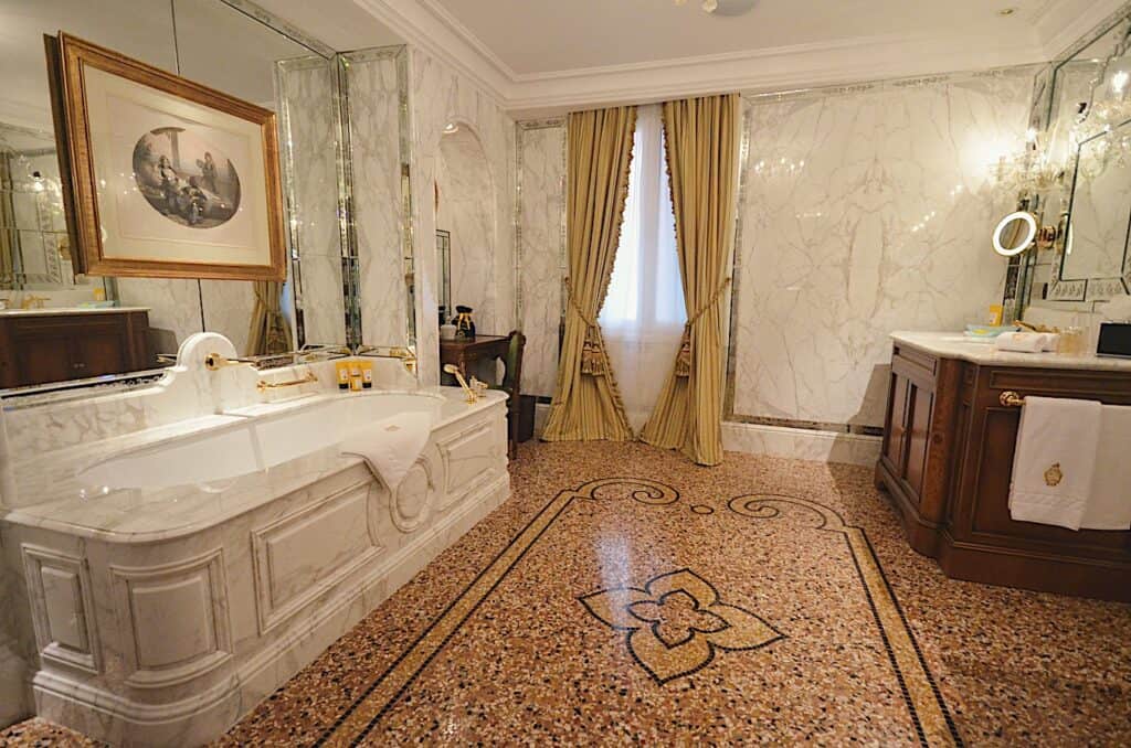 Doge Dandolo Royal Suite Bathroom
