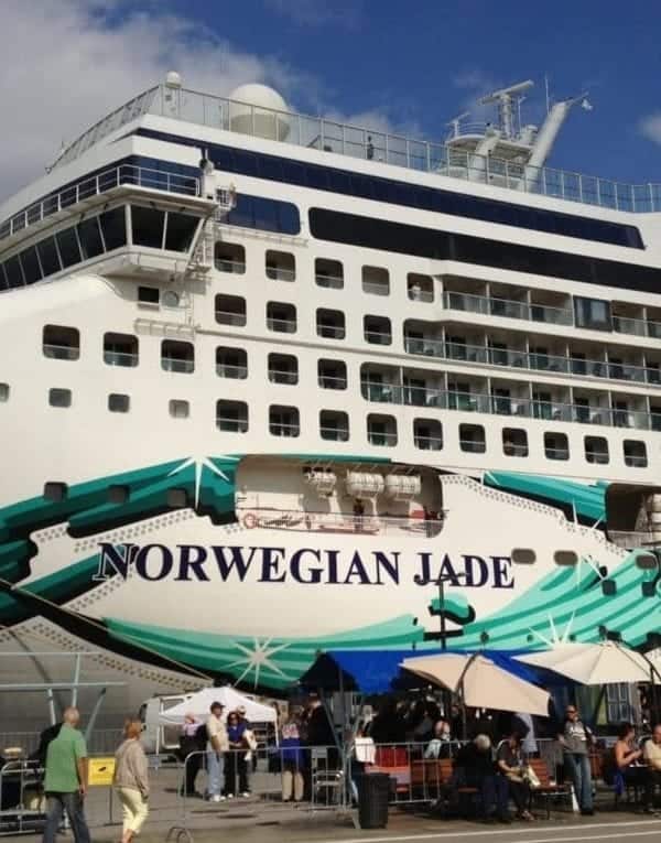 Norwegian Jade docks in Menorca, Spain