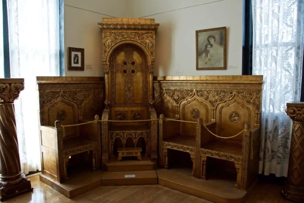 The gold throne from the personal collection of the Queen of Romania, who was friends with Samuel Hill.