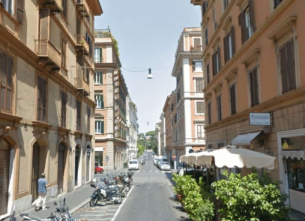 Piazza Fiume neighborhood is a good place where to stay in Rome.