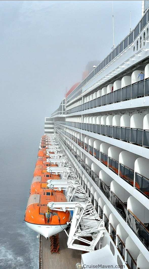 Queen-Mary-2-Fog-Pin