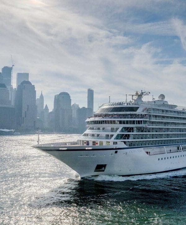 Viking Star enters New York Harbor.