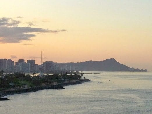 Golden Princess arrives into Honolulu.