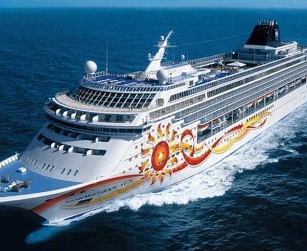 Norwegian Sun cruises to Cuba