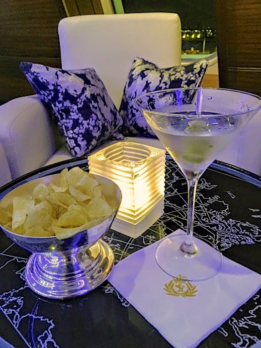 Queen Mary2 Commodore Club Martini