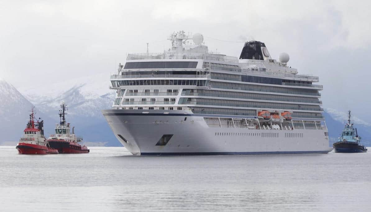 Viking Sky arrives at the Norwegian port of Molde