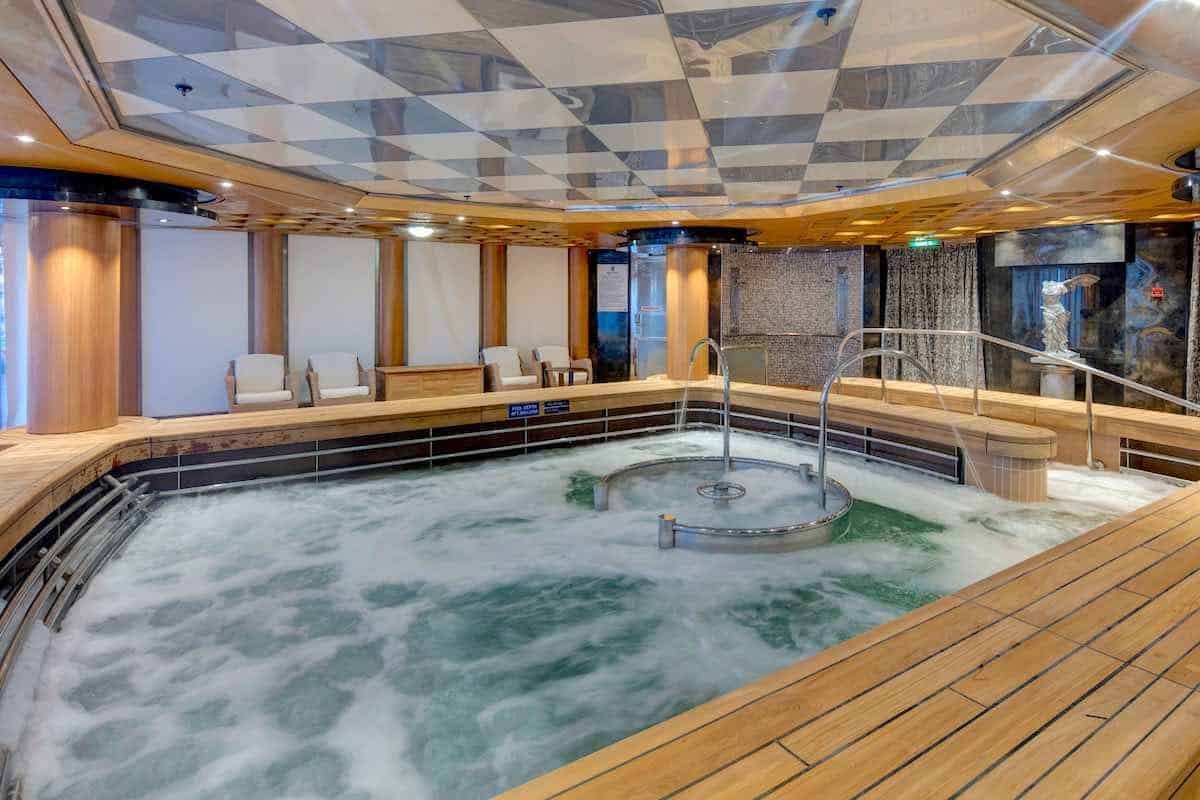Holland America Noordam refurbishment added a thalassotherapy pool in the spa.