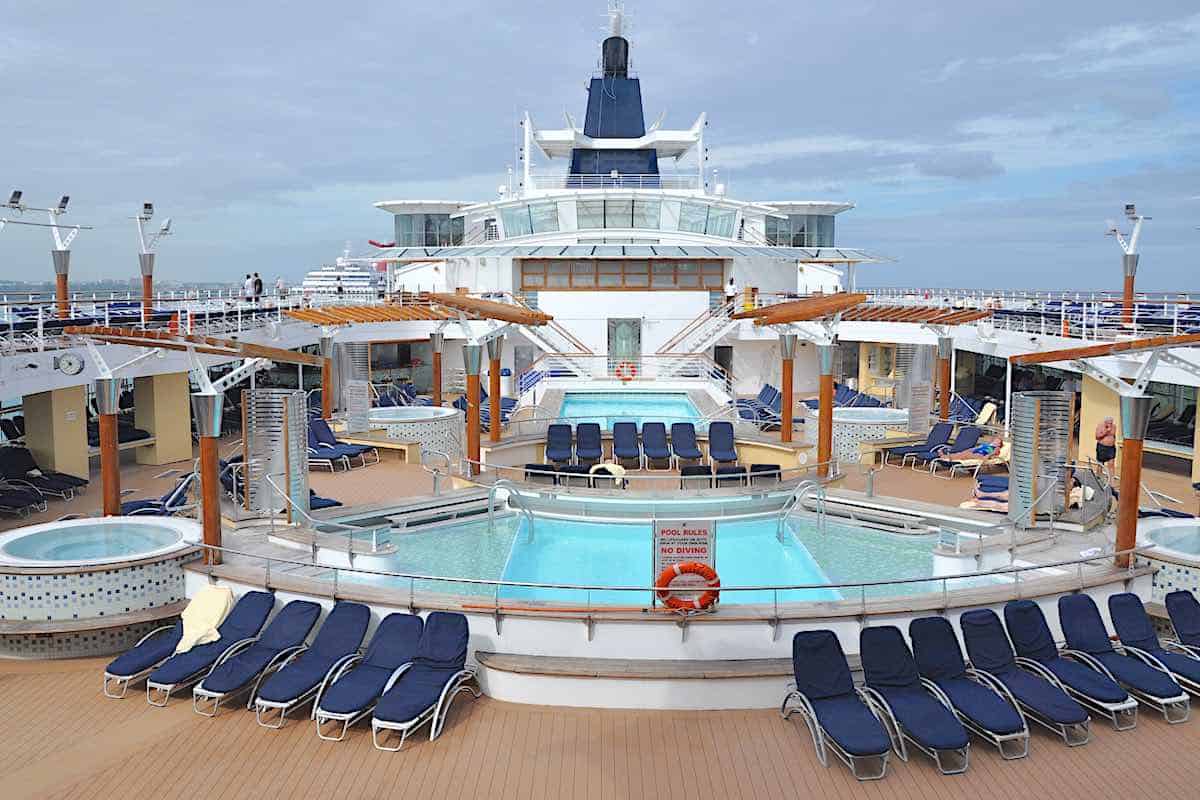 Celebrity Cruises' Celebrity Millennium pool deck