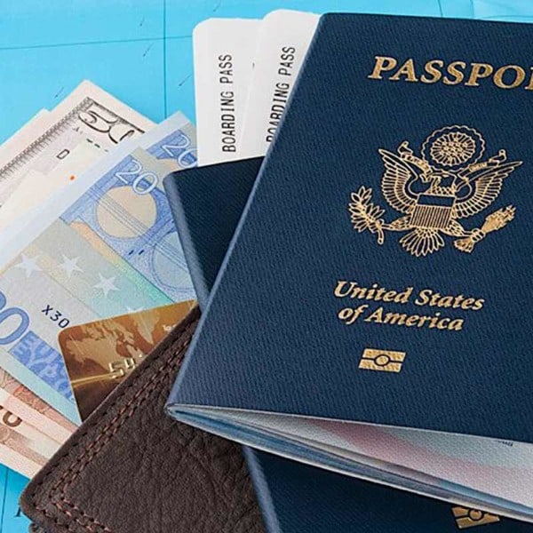 U.S. Passport Book vs Passport Card – Which One Should You Get?
