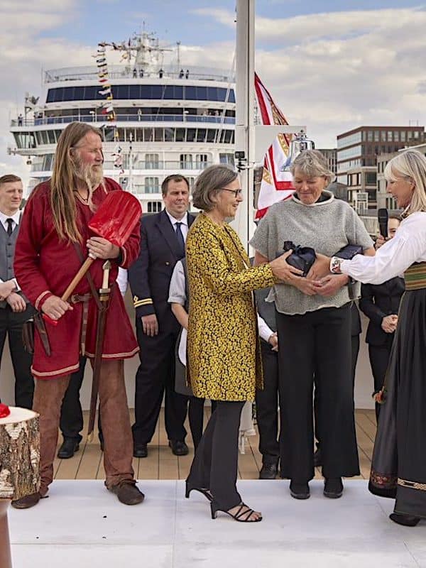 Viking Polaris naming ceremony