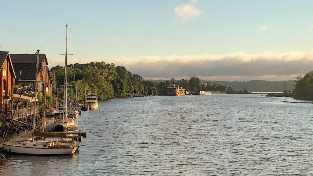 Early morning on the Hudson River