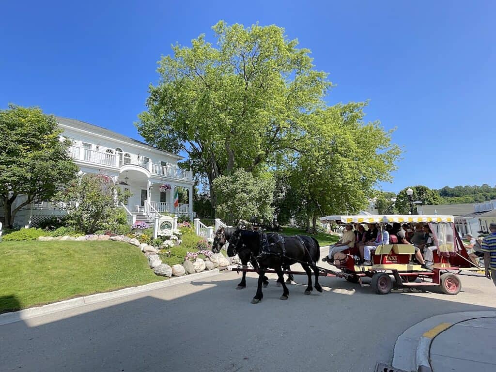 A French Quarter Carriage Ride With Deuce McAllister!