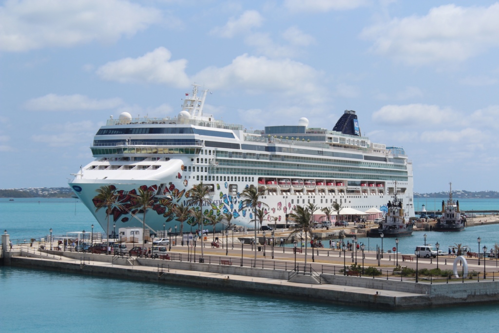 NCLH Drops Plans for Developing a New Destination in Bermuda